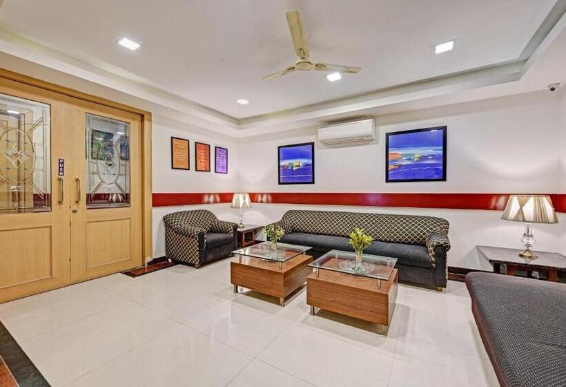هتل Collection O Sri Sai Ram Suites