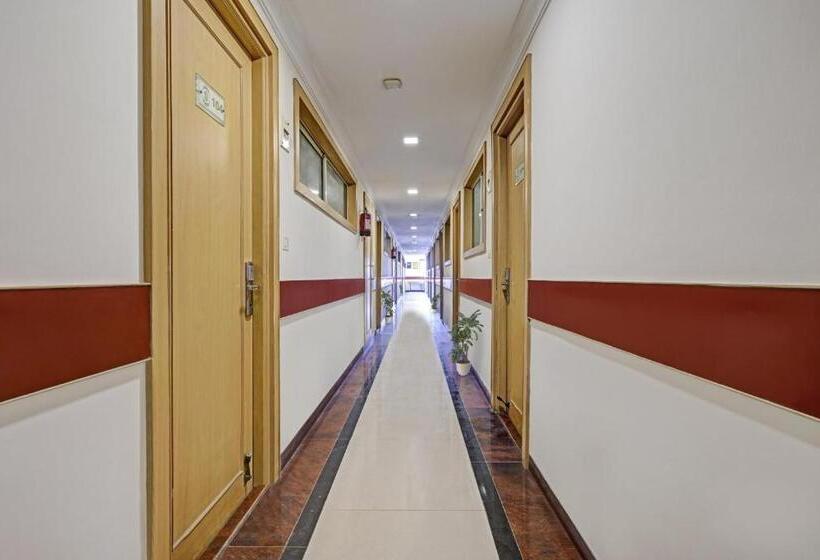 هتل Collection O Sri Sai Ram Suites