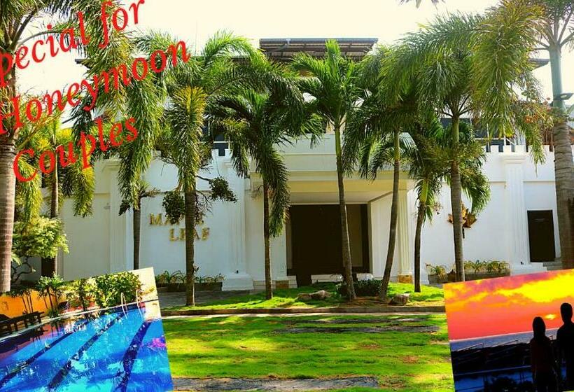 Hotel Maple Leaf Resort