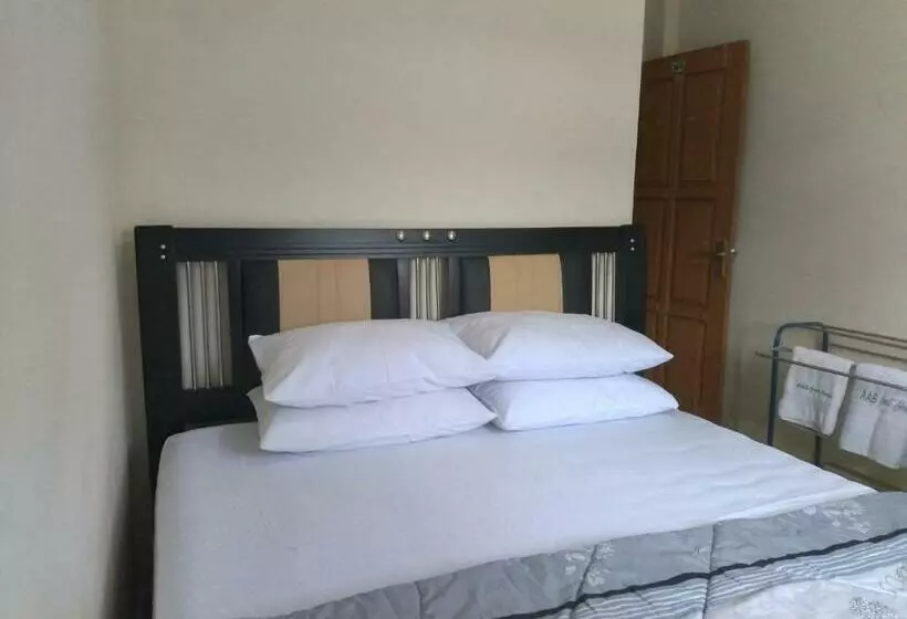 ペンション Aab Guest House Tomohon