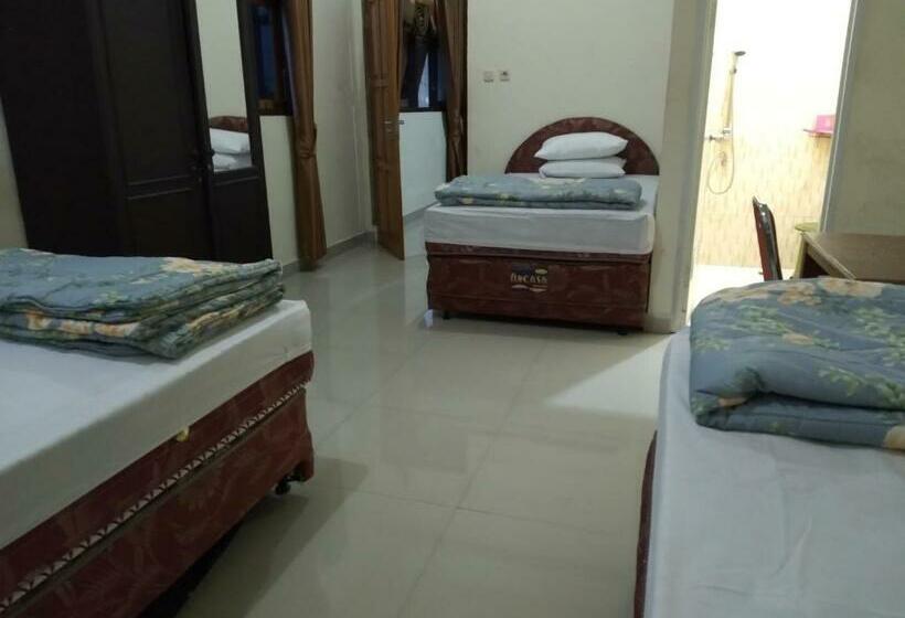 Пансион Aab Guest House Tomohon