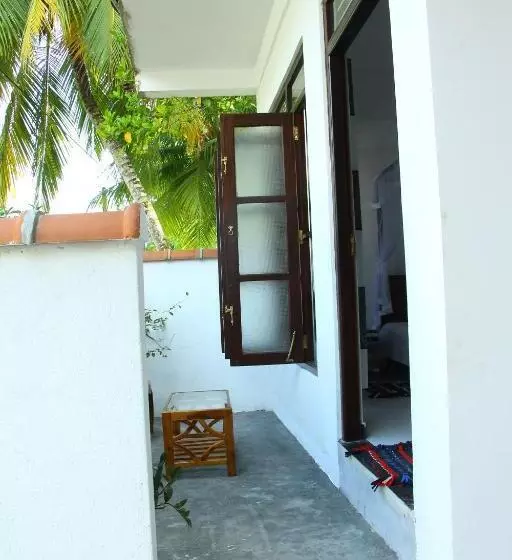 Majatalo Anu Villa Kabalana