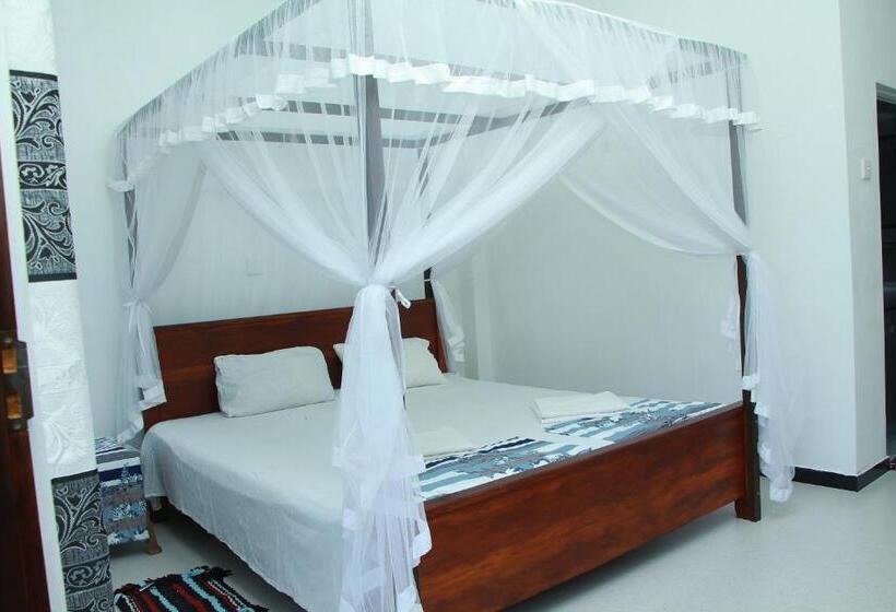 פנסיון Anu Villa Kabalana