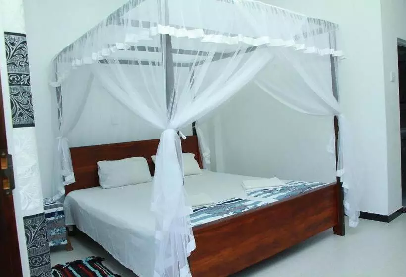 Majatalo Anu Villa Kabalana