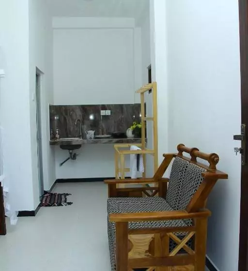 Majatalo Anu Villa Kabalana