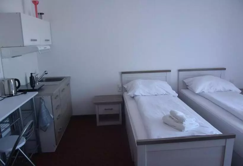 Majatalo Baseline športový Areál & Penzión