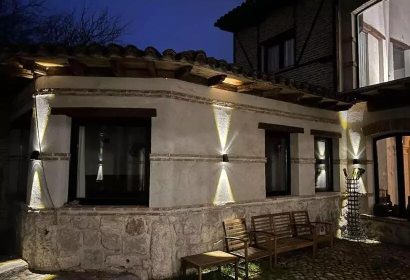 Majatalo Casa De Los Mendoza   Casa Solariega En El Casco Histórico