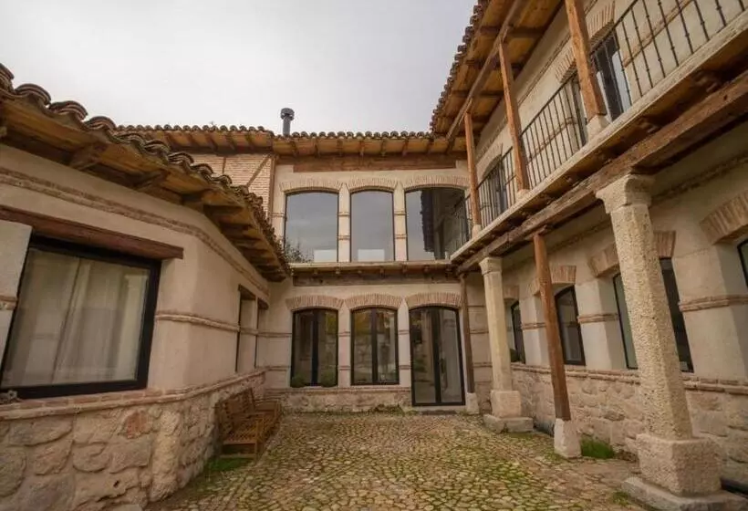 Majatalo Casa De Los Mendoza   Casa Solariega En El Casco Histórico