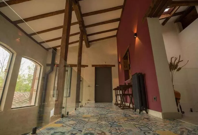 Majatalo Casa De Los Mendoza   Casa Solariega En El Casco Histórico