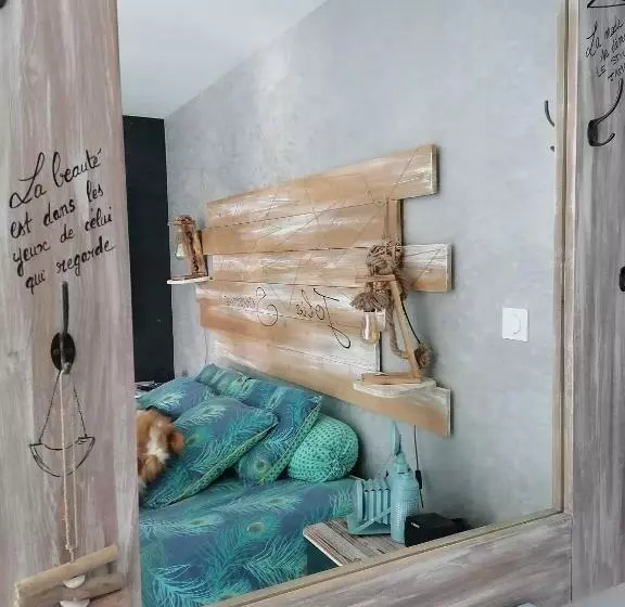 ペンション Room In Guest Room   Logement Prive Cosy Et Chaleureux Equipe Dune Chambre Avec Spasauna