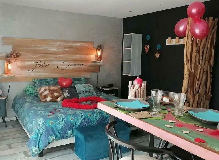 Majatalo Room In Guest Room   Logement Prive Cosy Et Chaleureux Equipe Dune Chambre Avec Spasauna