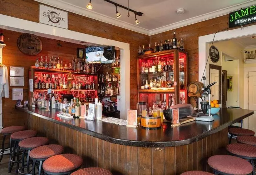 Aamiaismajoitus (B&B) The Speakeasy Inn And Rum Bar