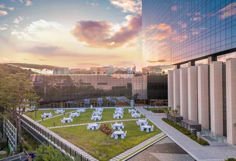 هتل Doubletree By Hilton Seoul Pangyo