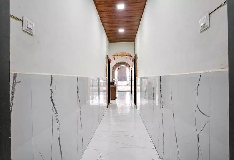 Hotelli Fabexpress Sai Lodging I   Nr Nashik Railway Station