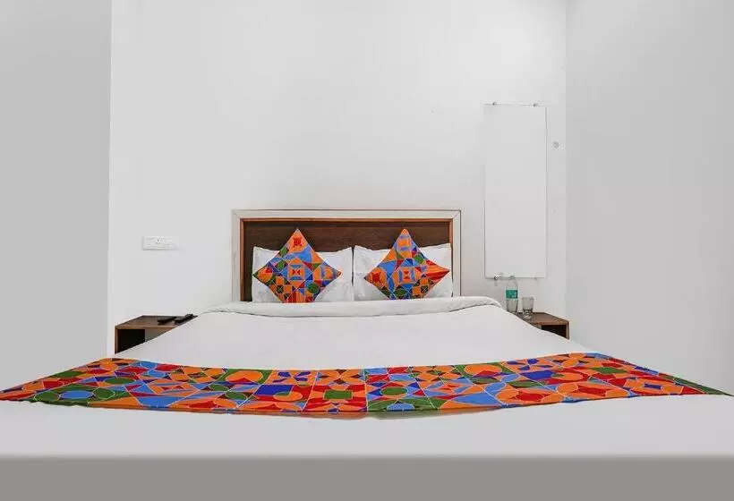 Hotelli Fabexpress Sai Lodging I   Nr Nashik Railway Station