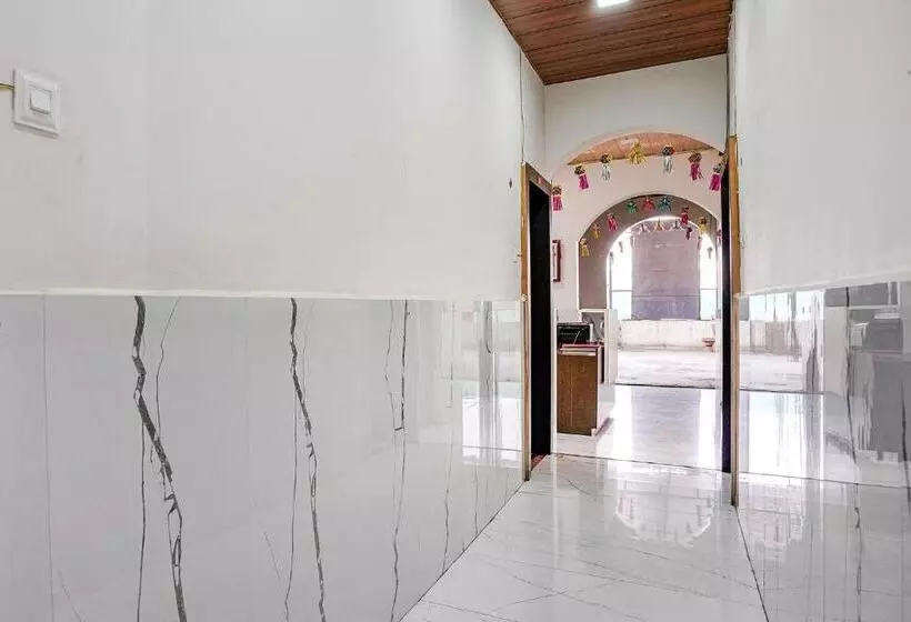 Hotelli Fabexpress Sai Lodging I   Nr Nashik Railway Station