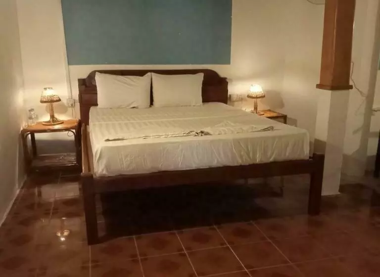 Hotelli Nomad Guesthouse