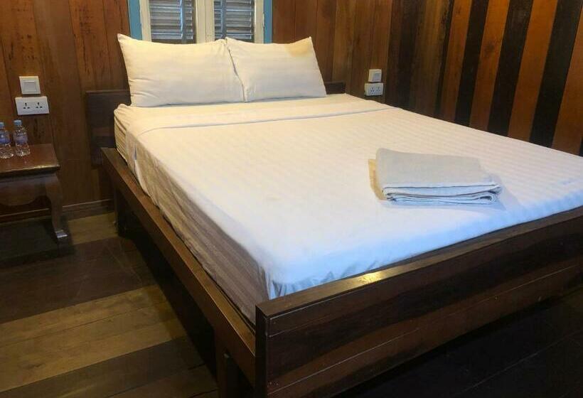 酒店 Nomad Guesthouse