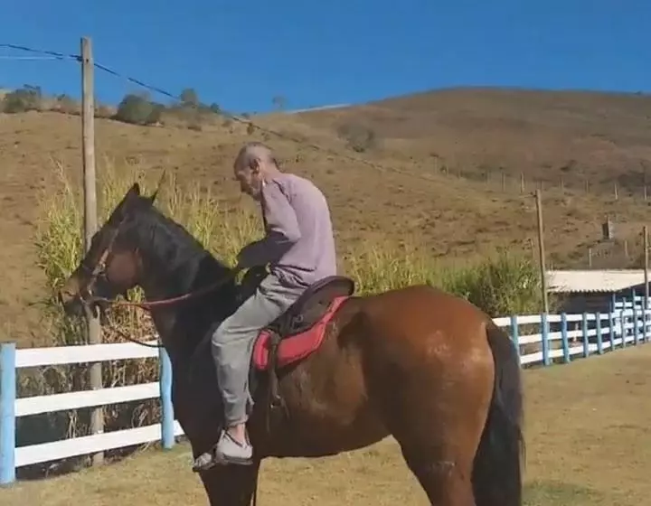 ペンション Pousada Recanto Feliz Carvalhos Mg