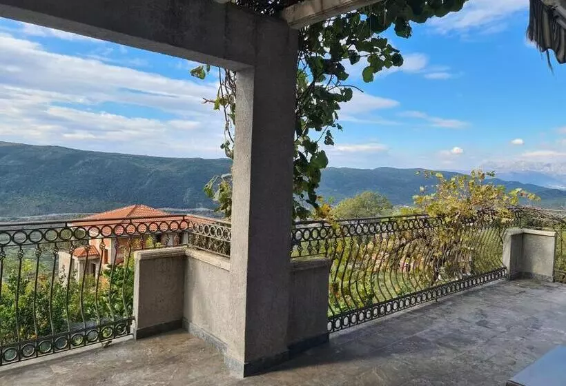 پانسیون Villa Deloik Ante`s Hill House