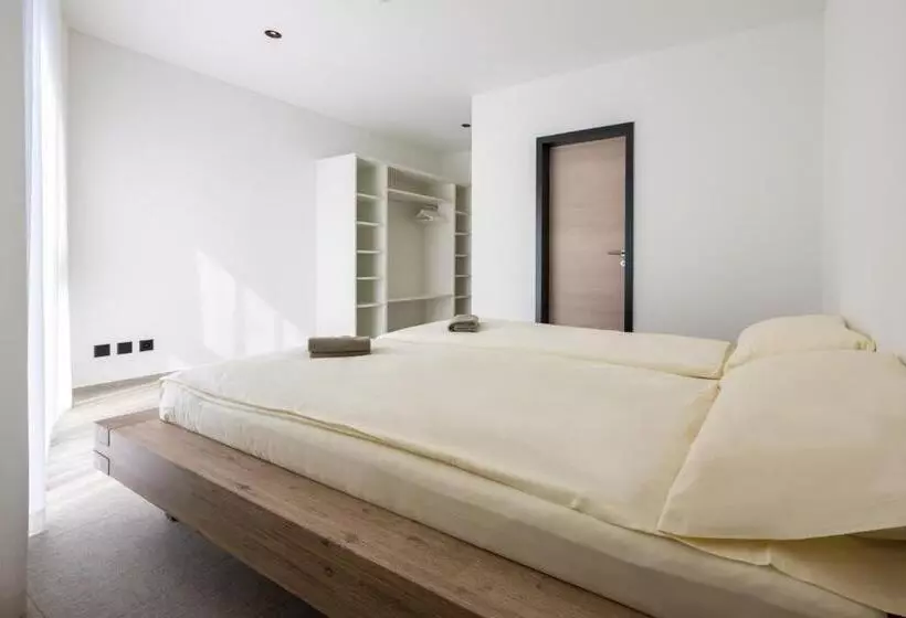 6532 Smart Hotel   Self Check In