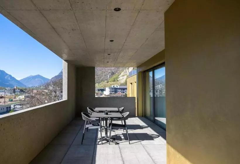 6532 Smart Hotel   Self Check In