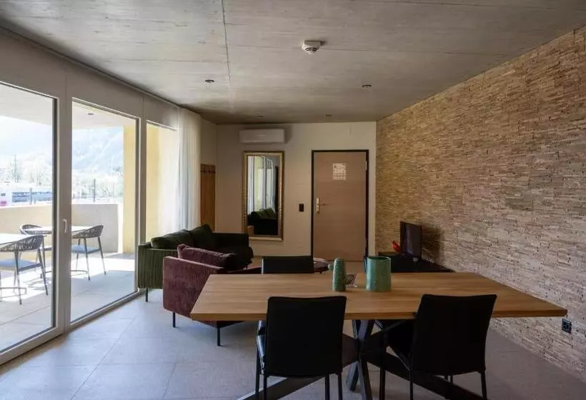 6532 Smart Hotel   Self Check In