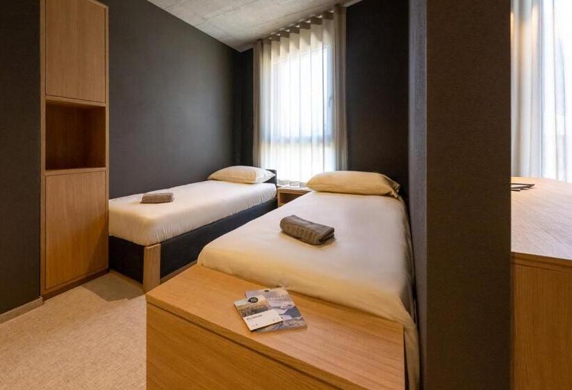 6532 Smart Hotel Self Check In