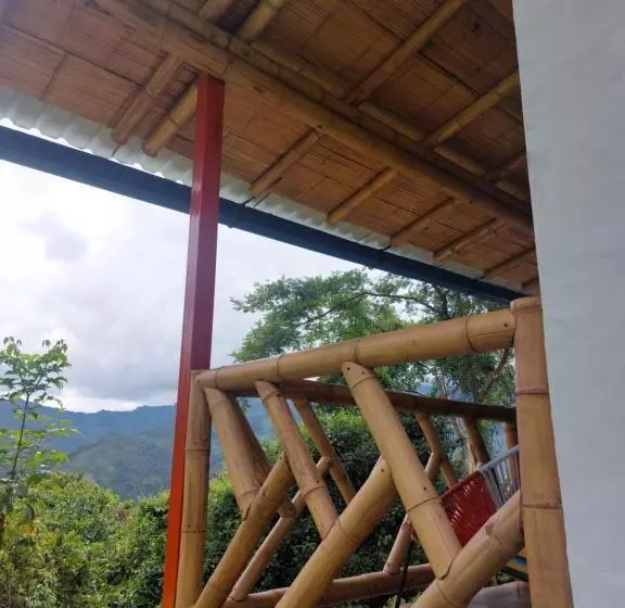 Aamiaismajoitus (B&B) Las Cabañas Del Escobo Cabaña Guacamayas