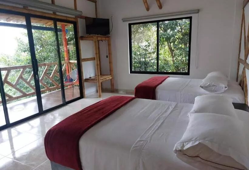 Aamiaismajoitus (B&B) Las Cabañas Del Escobo Cabaña Guacamayas