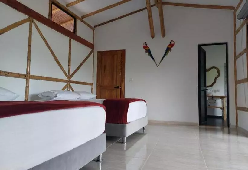 Aamiaismajoitus (B&B) Las Cabañas Del Escobo Cabaña Guacamayas