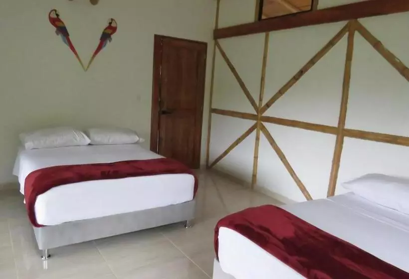 Aamiaismajoitus (B&B) Las Cabañas Del Escobo Cabaña Guacamayas