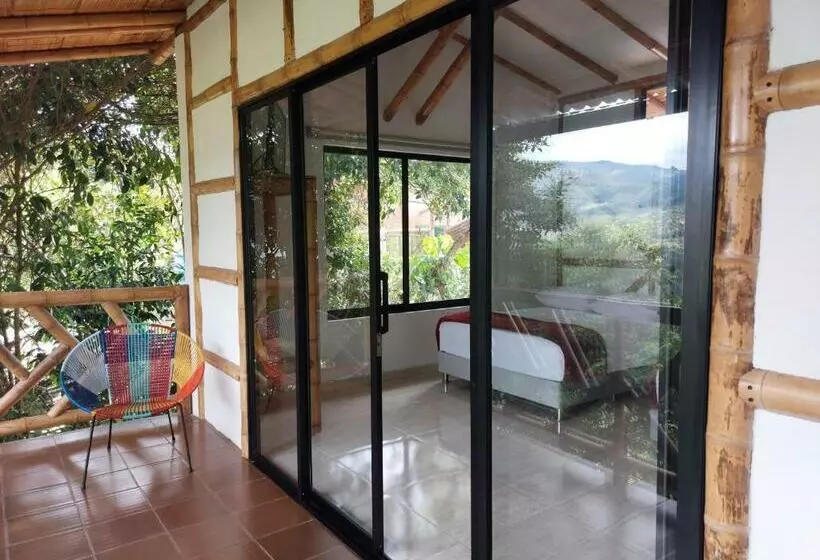 Aamiaismajoitus (B&B) Las Cabañas Del Escobo Cabaña Guacamayas