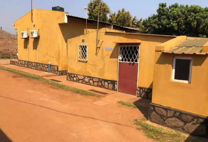 Aamiaismajoitus (B&B) Residencial Meu Tio