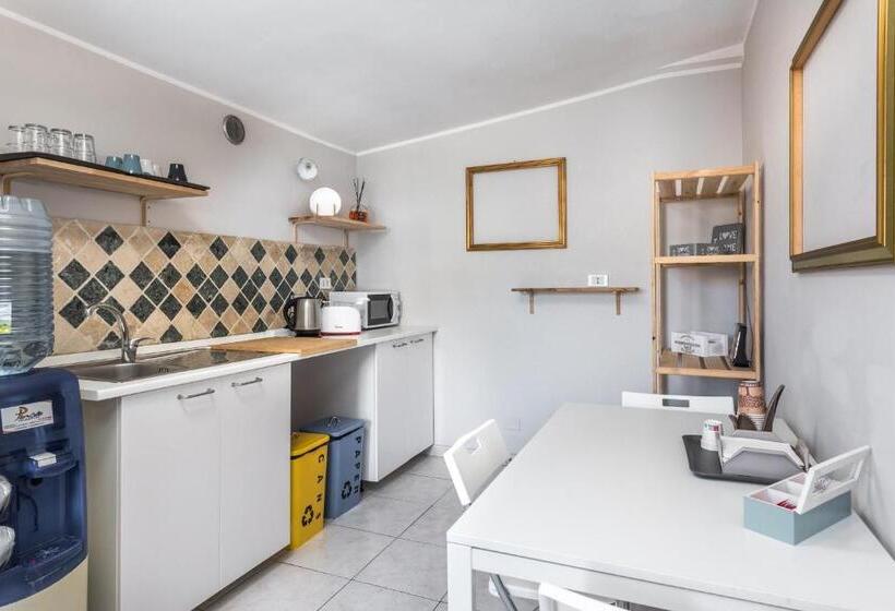 צימר Travelershome Ciampino 170 Station Street