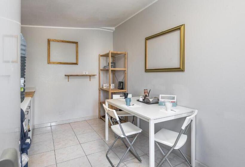 צימר Travelershome Ciampino 170 Station Street