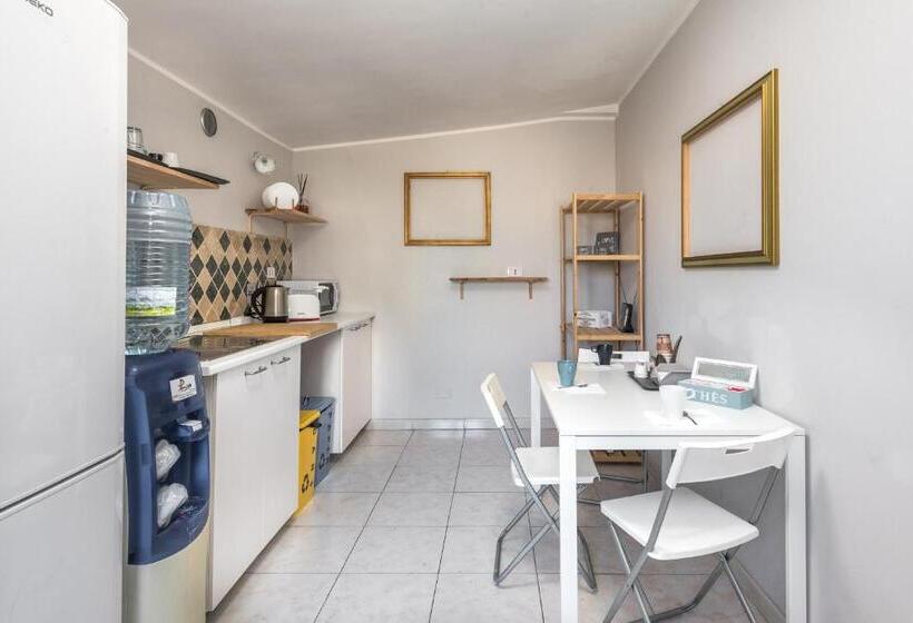 צימר Travelershome Ciampino 170 Station Street