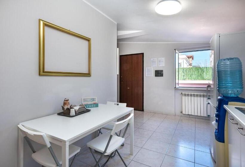 צימר Travelershome Ciampino 170 Station Street