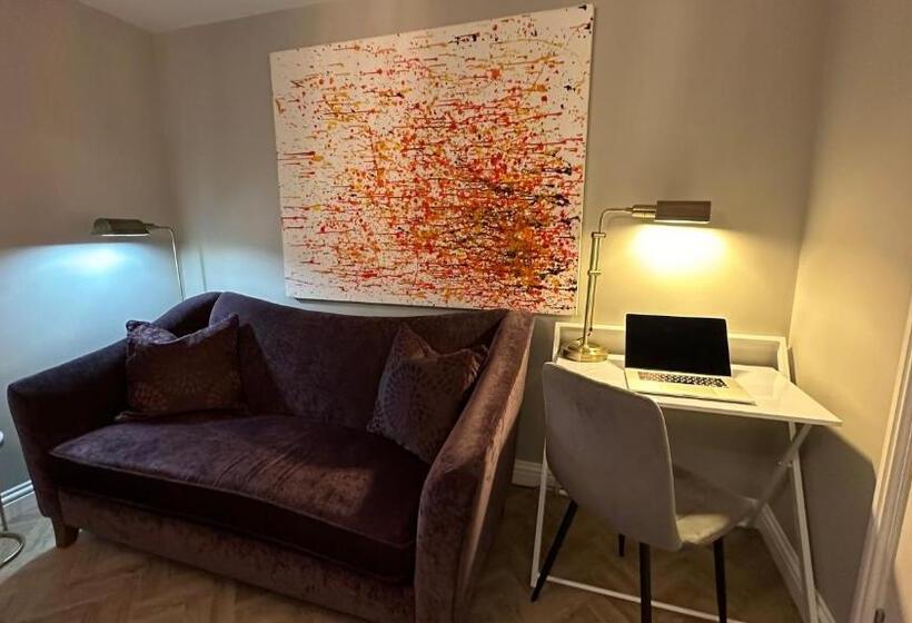 Harper Luxe Serviced Apartments Dunstable