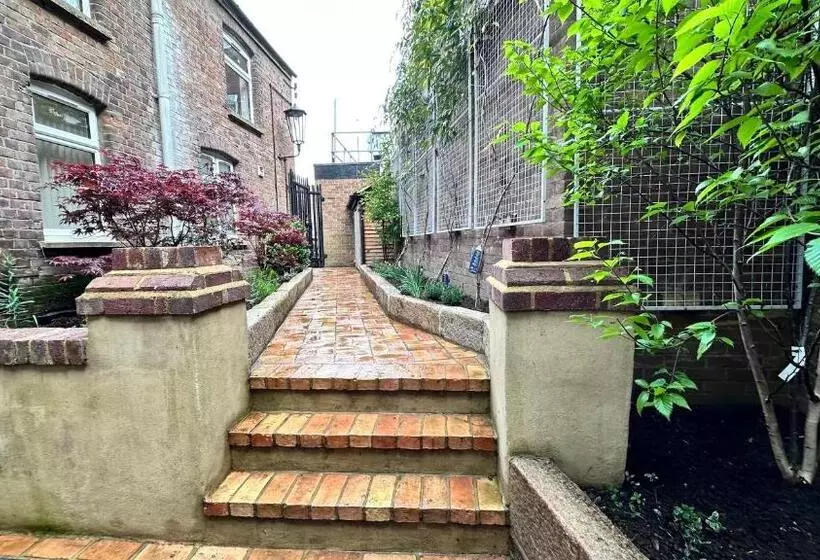 Harper Luxe Serviced Apartments Dunstable