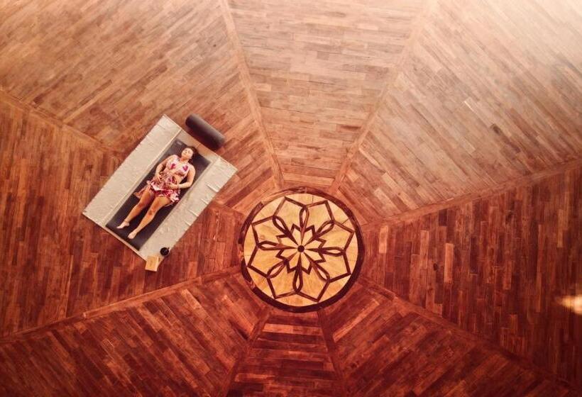 Отель Alaya Panama