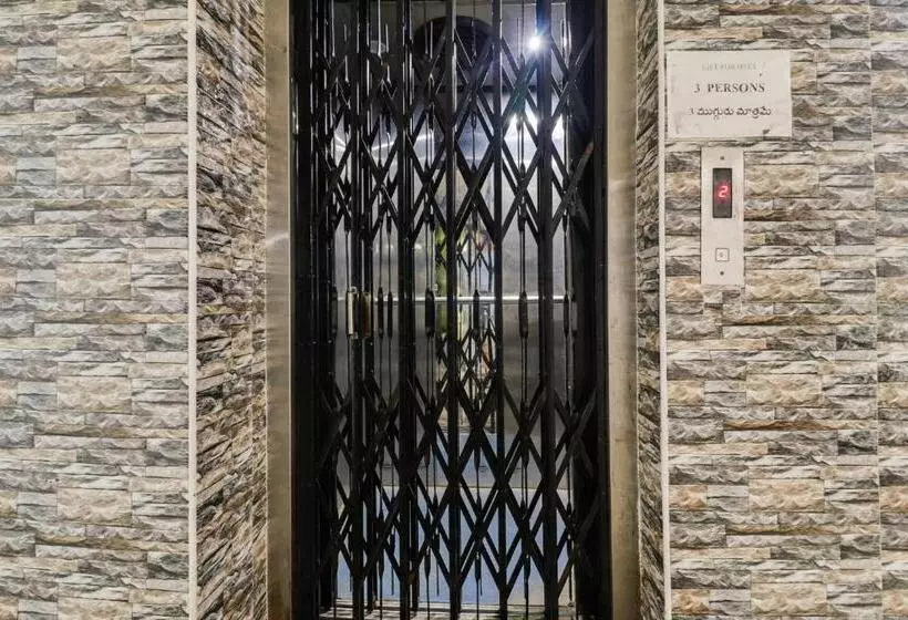 ホテル Flagship 700249  Amaravathi Residency