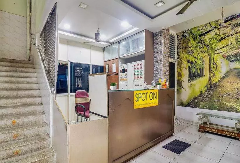 ホテル Flagship 700249  Amaravathi Residency