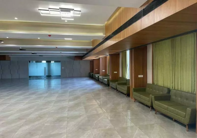 ホテル Maple Tree Inn