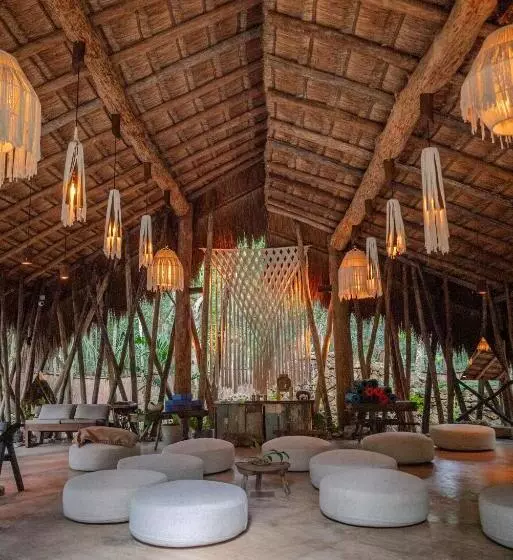 Hotelli Naya Bacalar Lagoon Front