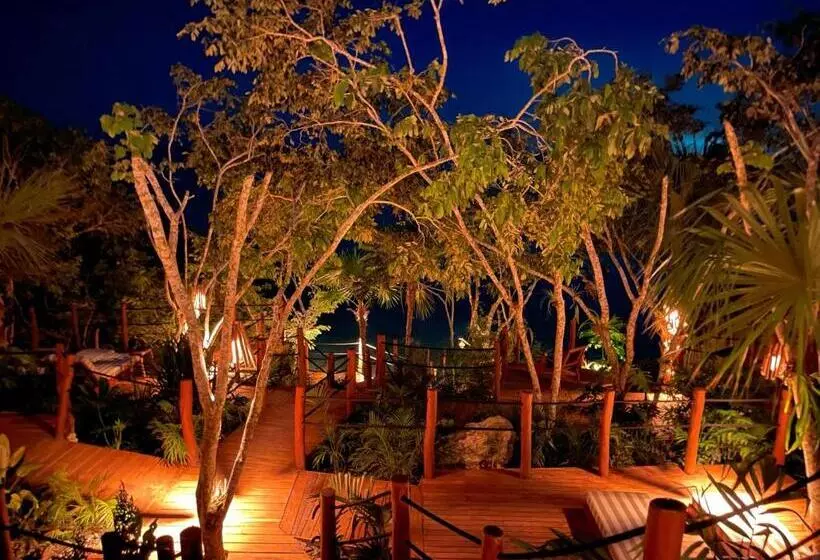 Hotelli Naya Bacalar Lagoon Front