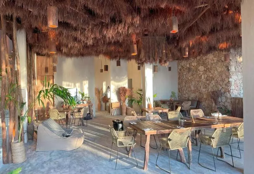 Hotelli Naya Bacalar Lagoon Front