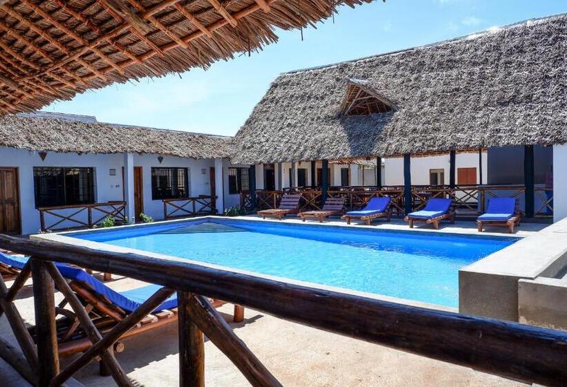 هتل Nungwi Heritage Resort