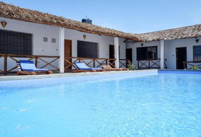 هتل Nungwi Heritage Resort