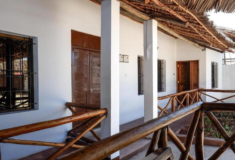 هتل Nungwi Heritage Resort